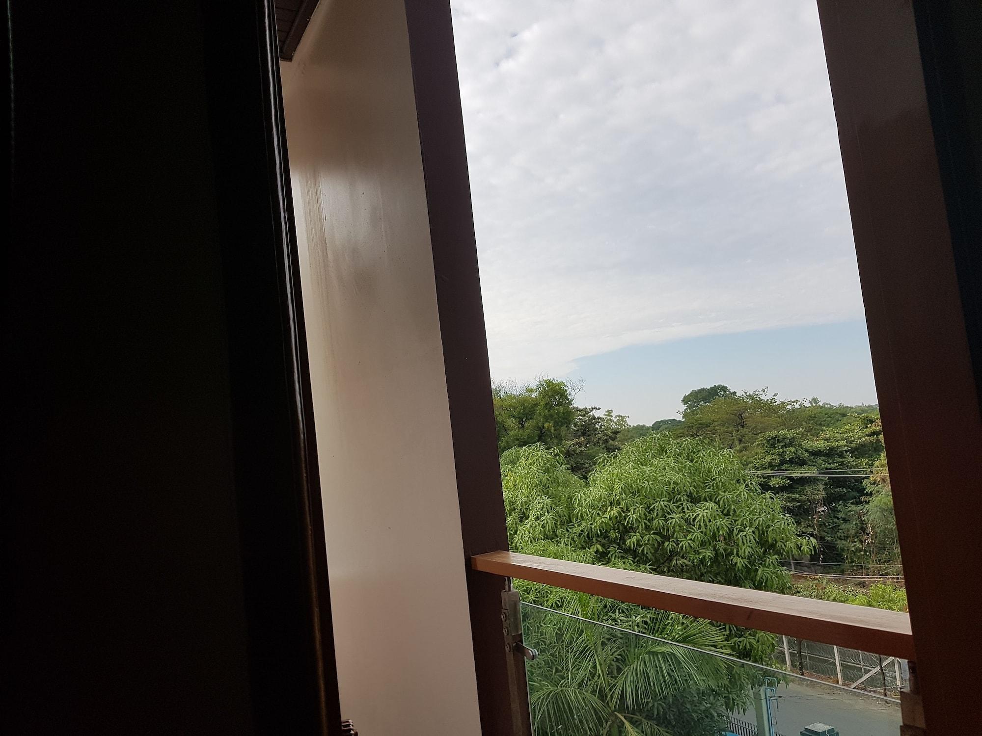 Hotel Yadanar Oo Mandalay Ngoại thất bức ảnh