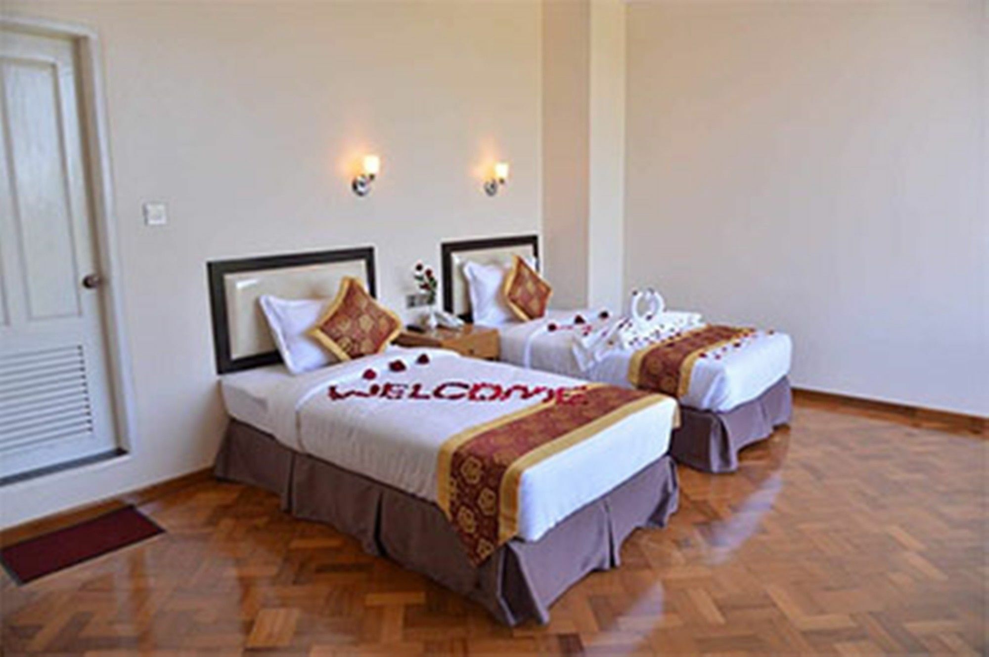 Hotel Yadanar Oo Mandalay Ngoại thất bức ảnh