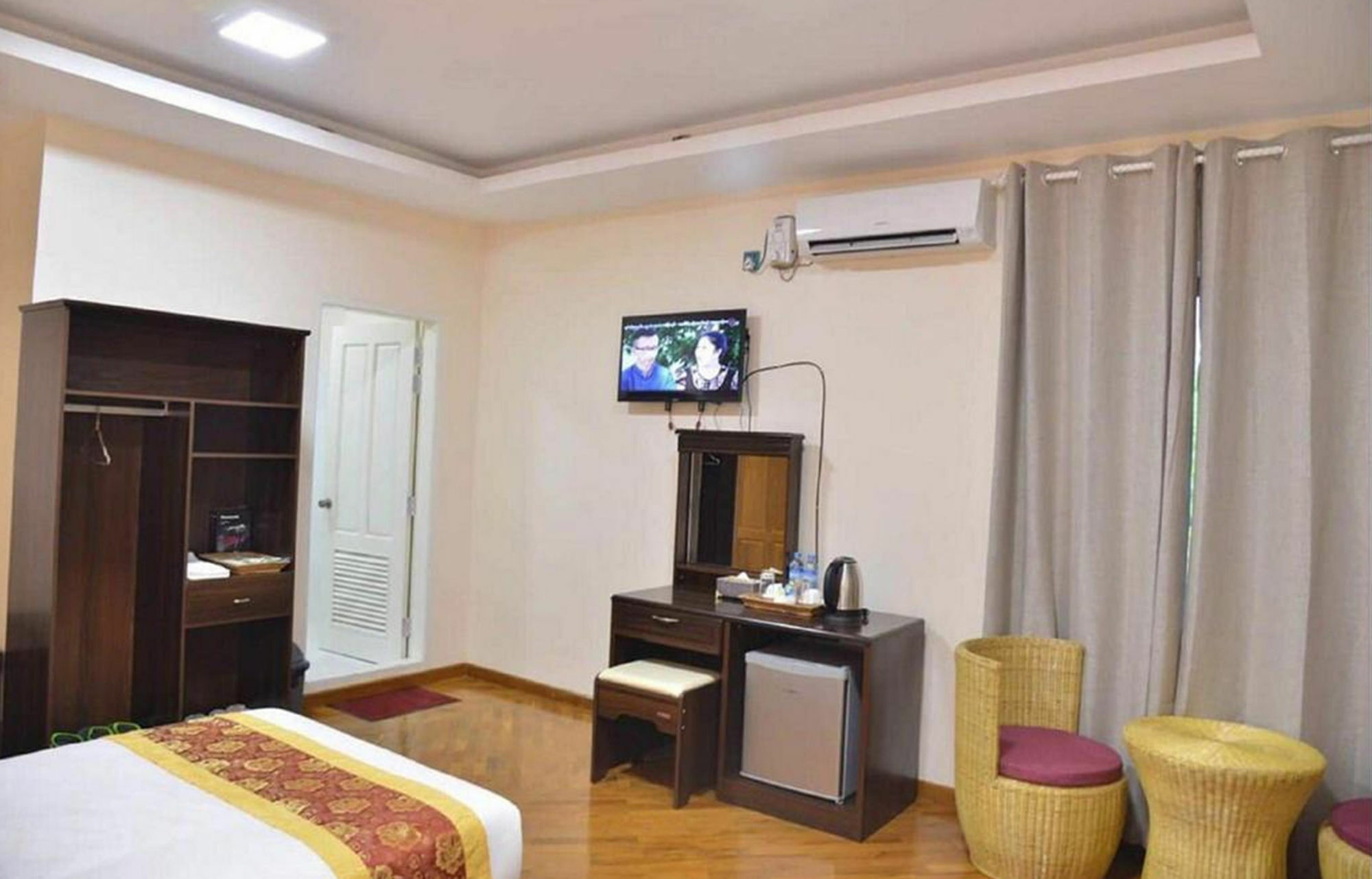 Hotel Yadanar Oo Mandalay Ngoại thất bức ảnh